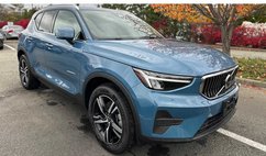 2025 Volvo XC40 B5 Core Bright Theme