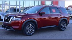 2022 Nissan Pathfinder SL
