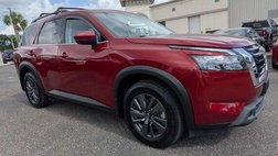 2024 Nissan Pathfinder SV
