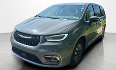 2023 Chrysler Pacifica Hybrid Touring L