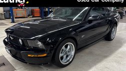 2005 Ford Mustang GT Deluxe