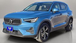 2025 Volvo XC40 B5 Core Bright Theme