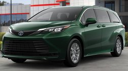 2025 Toyota Sienna LE 8-Passenger
