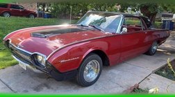 1962 Ford Thunderbird 