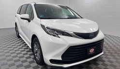 2021 Toyota Sienna LE 8-Passenger