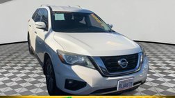 2017 Nissan Pathfinder SV