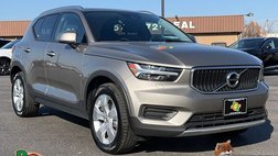 2022 Volvo XC40 T5 Momentum