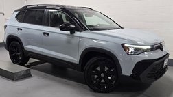 2025 Volkswagen Taos SE Black 4Motion