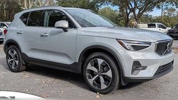 2025 Volvo XC40 B5 Plus Bright Theme
