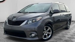 2014 Toyota Sienna SE 8-Passenger