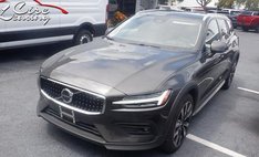2023 Volvo V60 Cross Country B5 Ultimate