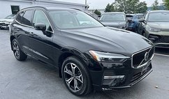2022 Volvo XC60 B5 Momentum