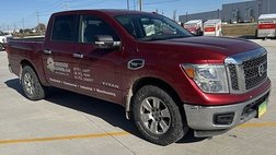 2017 Nissan Titan SV
