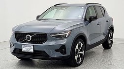 2023 Volvo XC40 B5 Ultimate Dark Theme