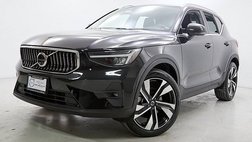 2023 Volvo XC40 B5 Plus Bright Theme