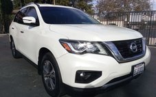 2018 Nissan Pathfinder SV