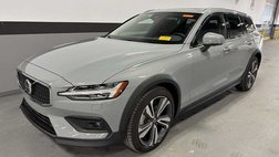 2025 Volvo V60 Cross Country B5 Plus