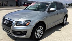 2011 Audi Q5 2.0T quattro Premium Plus