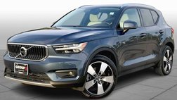 2021 Volvo XC40 T5 Momentum