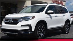 2021 Honda Pilot Touring w/Rear Captain's Chairs