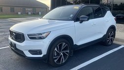 2022 Volvo XC40 T5 R-Design