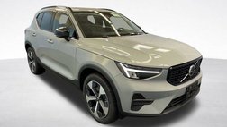 2026 Volvo XC40 B5 Core