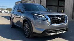 2022 Nissan Pathfinder SL