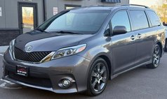 2016 Toyota Sienna SE 8-Passenger