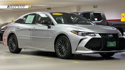 2019 Toyota Avalon Hybrid XSE