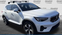2023 Volvo XC40 B5 Plus Bright Theme