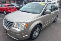 2009 Chrysler Town and Country Touring