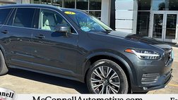 2021 Volvo XC90 T6 Momentum 6-Passenger