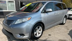 2017 Toyota Sienna LE 8-Passenger