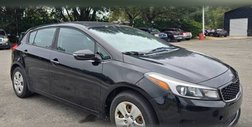 2017 Kia Forte5 LX