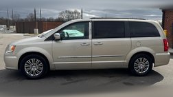 2014 Chrysler Town and Country Touring-L