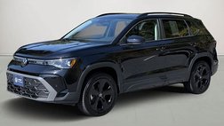 2025 Volkswagen Taos SE Black 4Motion