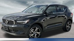 2025 Volvo XC40 B5 Core Bright Theme