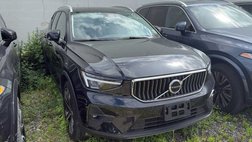 2023 Volvo XC40 B5 Plus Bright Theme