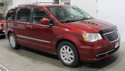 2016 Chrysler Town and Country Touring