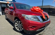 2016 Nissan Pathfinder S