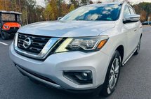 2018 Nissan Pathfinder SV