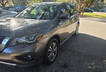 2019 Nissan Pathfinder SV