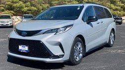 2023 Toyota Sienna XSE 7-Passenger