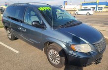 2006 Chrysler Town and Country LX