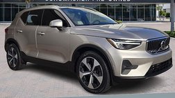 2024 Volvo XC40 B5 Plus Bright Theme