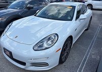2016 Porsche Panamera Edition