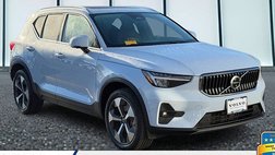 2025 Volvo XC40 B5 Plus Bright Theme