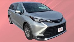 2024 Toyota Sienna LE 8-Passenger