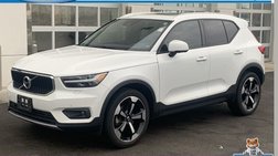 2020 Volvo XC40 T5 Momentum