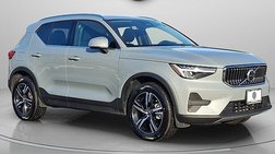 2025 Volvo XC40 B5 Core Bright Theme